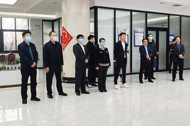 張董介紹循環建材產業園項目建設背景及應用實踐