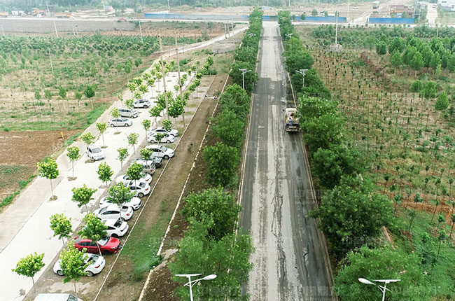 廠區(qū)周邊運(yùn)輸?shù)缆?jpg