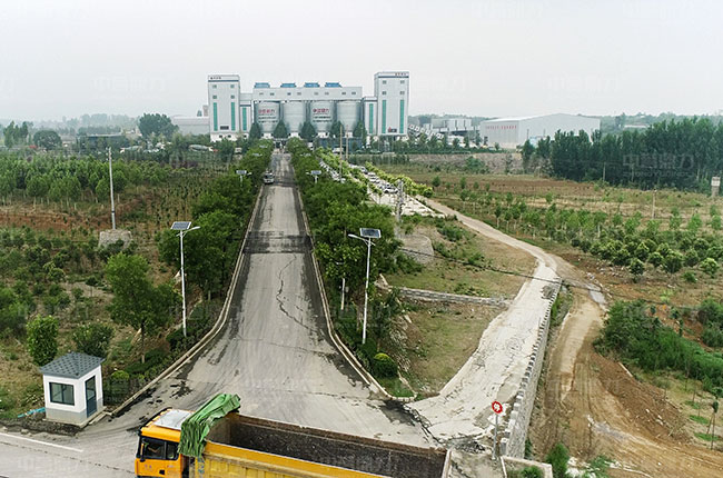 廠區(qū)周邊運(yùn)輸?shù)缆?jpg