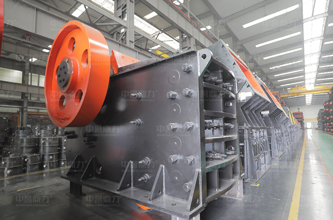 鄂式細破碎機型號參數