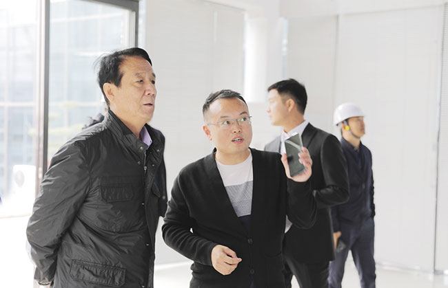 軟件科技公司總經理楊乾介紹礦山智能管理系統