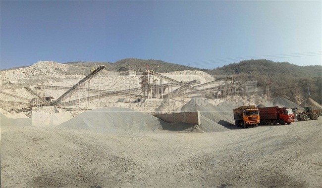 石料生產(chǎn)現(xiàn)場(chǎng)