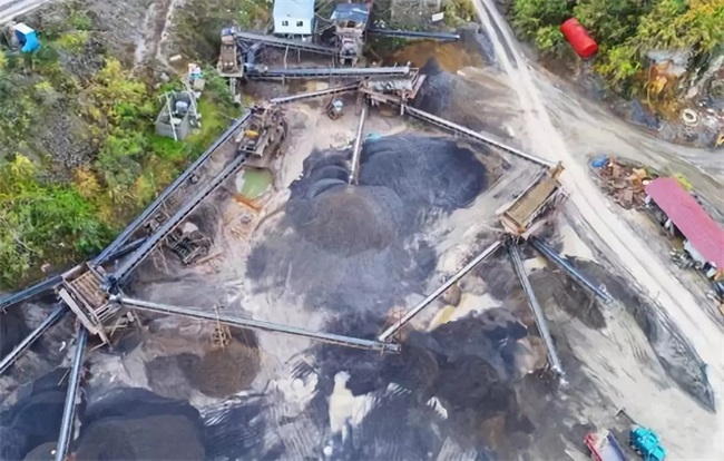 張吉懷項目部機制砂生產線