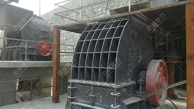 時產(chǎn)200噸碎石機