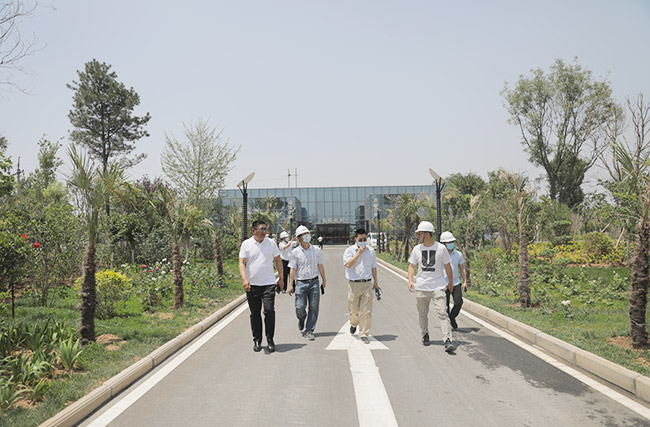 華潤水泥高管蒞臨中譽鼎力參觀考察